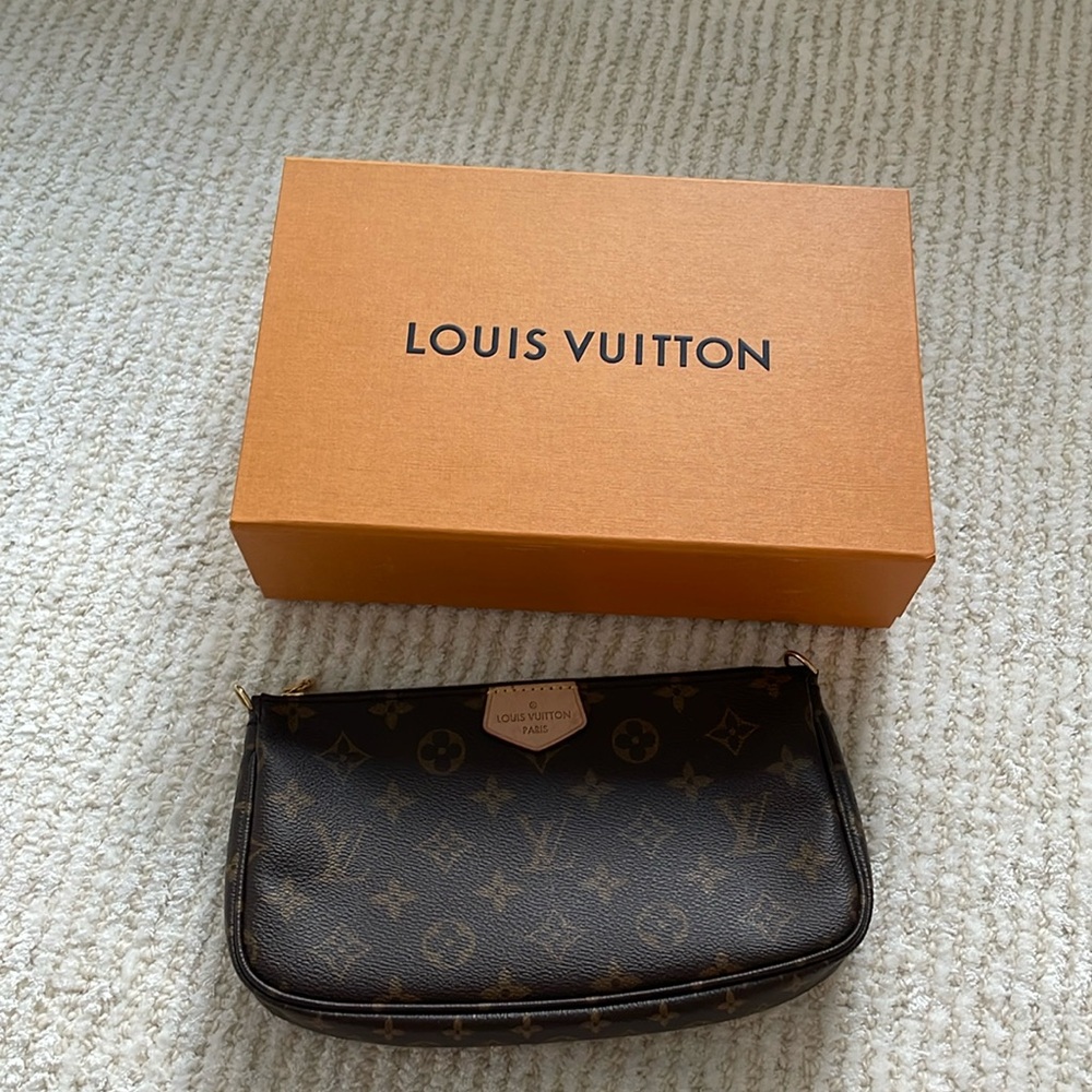 Louis Vuitton pouch 💫 big part of multi pochette